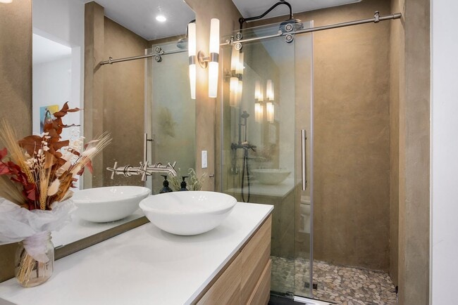 Building Photo - 803 E Ellsworth Ave Unit 803 E Ellsworth Ave