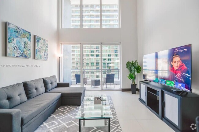 Building Photo - 60 SW 13th St Unit 3814 Rental