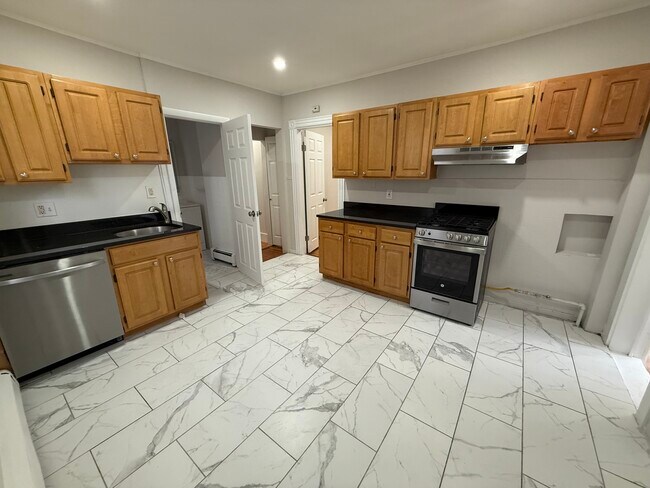 Photo - 22 Howell St