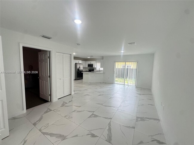 Photo - 116 NW 10th St