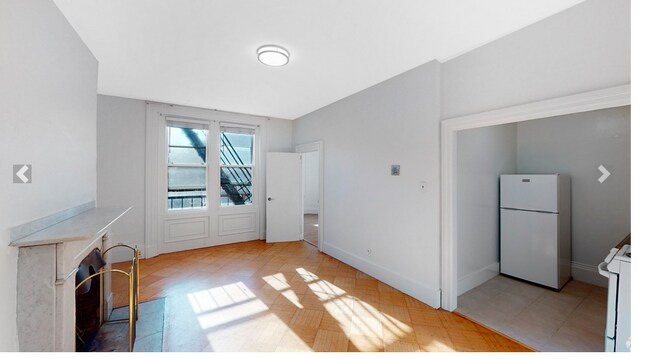 Building Photo - 397 Beacon St Unit 3R Rental