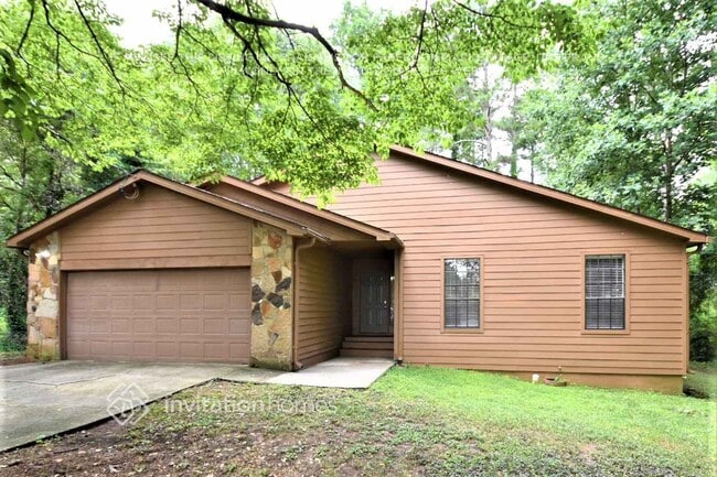 Building Photo - 2399 Stonebridge Ln