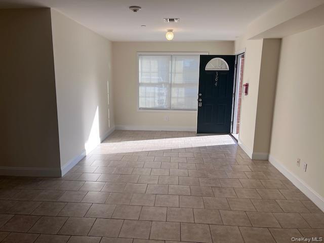 Photo - 384 W Montauk Hwy