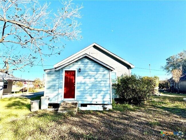 Building Photo - 738 Guadalupe St Rental