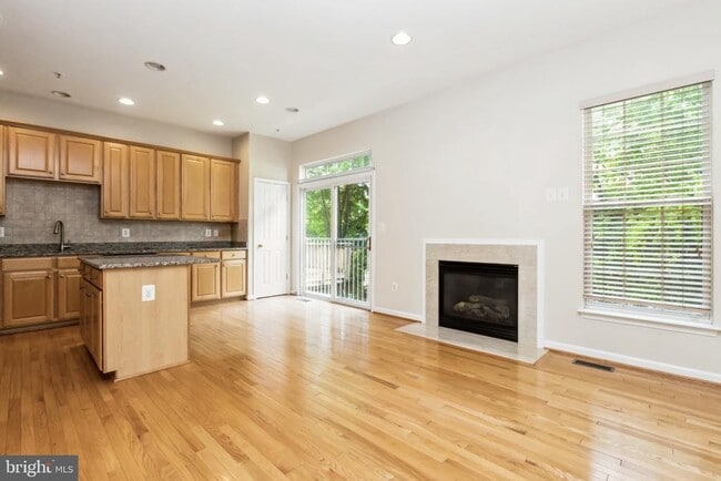 Photo - 49 Inkberry Cir
