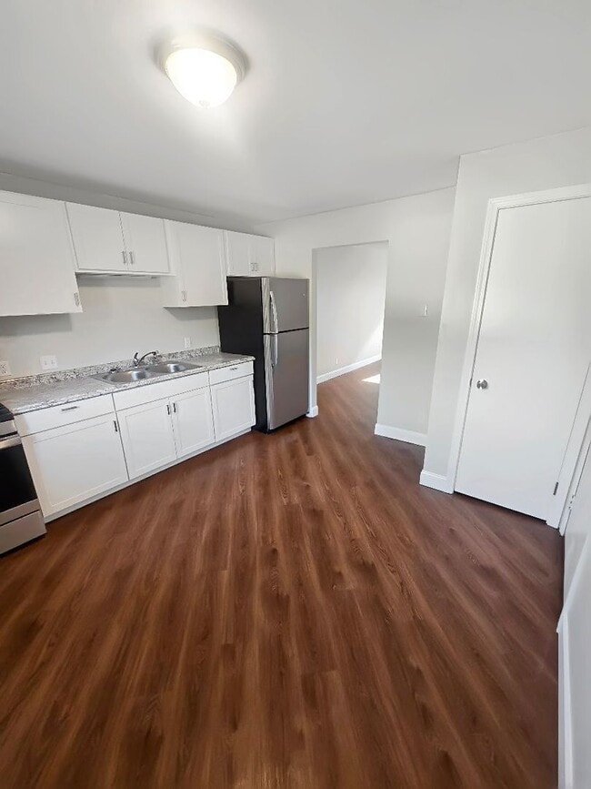 Photo - 136 N Lake St Unidad 3