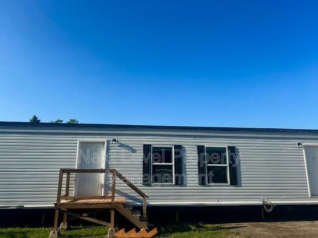 Photo - 2115 U.S. Hwy 2 E House