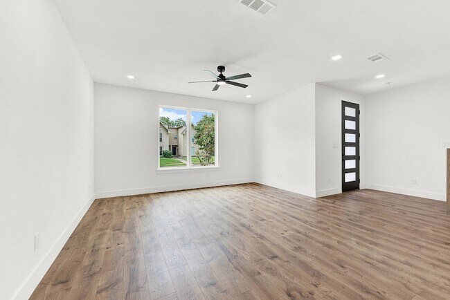 Photo - 9471 Timberleaf Dr