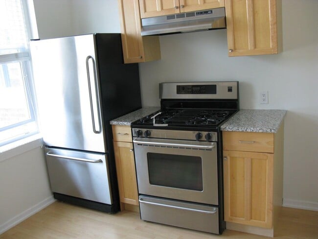 Building Photo - NO FEE! GREAT 1 BED APARTMENT NEAR BOSTON COLLEGE AVAIL 8/1 ~ HT/HW INCLUDED