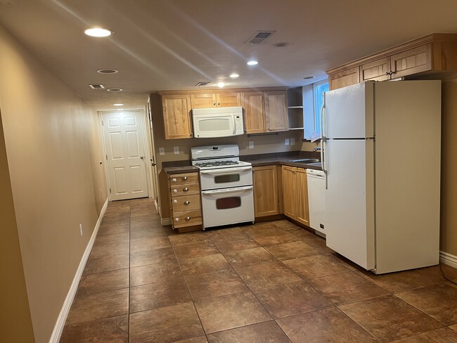 Kitchen - 9193 S Saxby Pl House