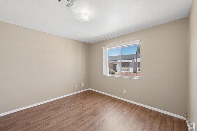 1BR, 1BA - 515SF - Bedroom - Don Dawson