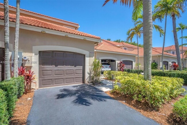 Building Photo - 800 Sorrento Dr