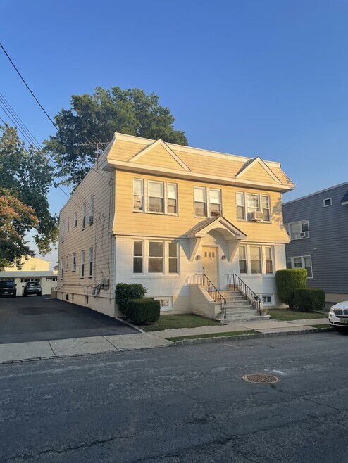 Photo - 14 Nelson Plz Apartment Unit 2R