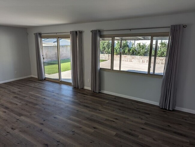 Photo - 5 Bedroom-3 Bathroom Two Story Home in Chu...