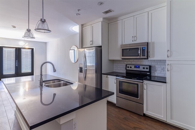 Building Photo - 5609 SMU Boulevard Unit 305