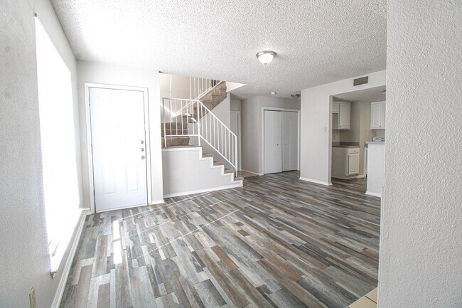 Photo - 3815 Bremen Ave