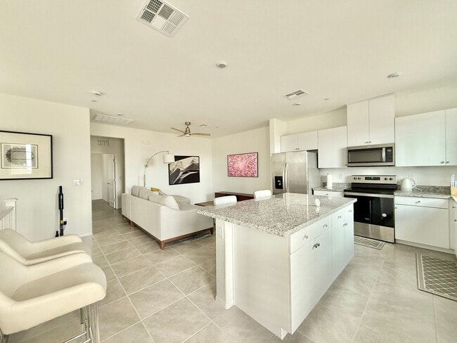 Photo - Beautiful 3bd/3bath home