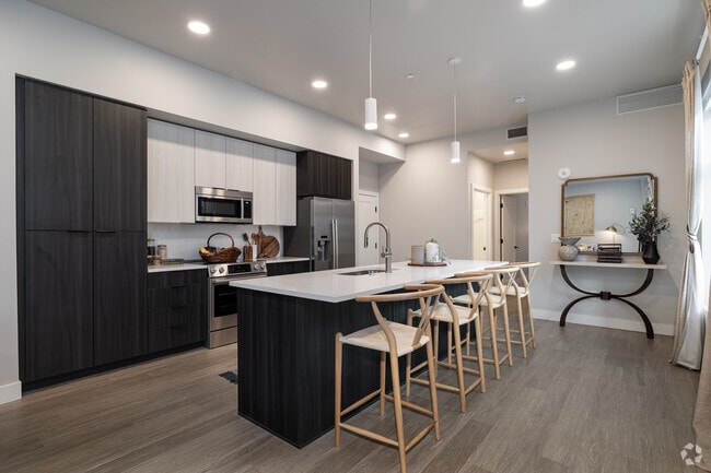 1BR, 1BA - 861SF - Kitchen - Bri at Station Park