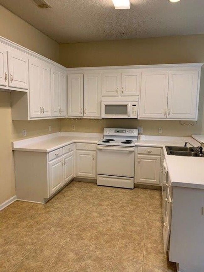 Photo - 2156 Inverness Pkwy