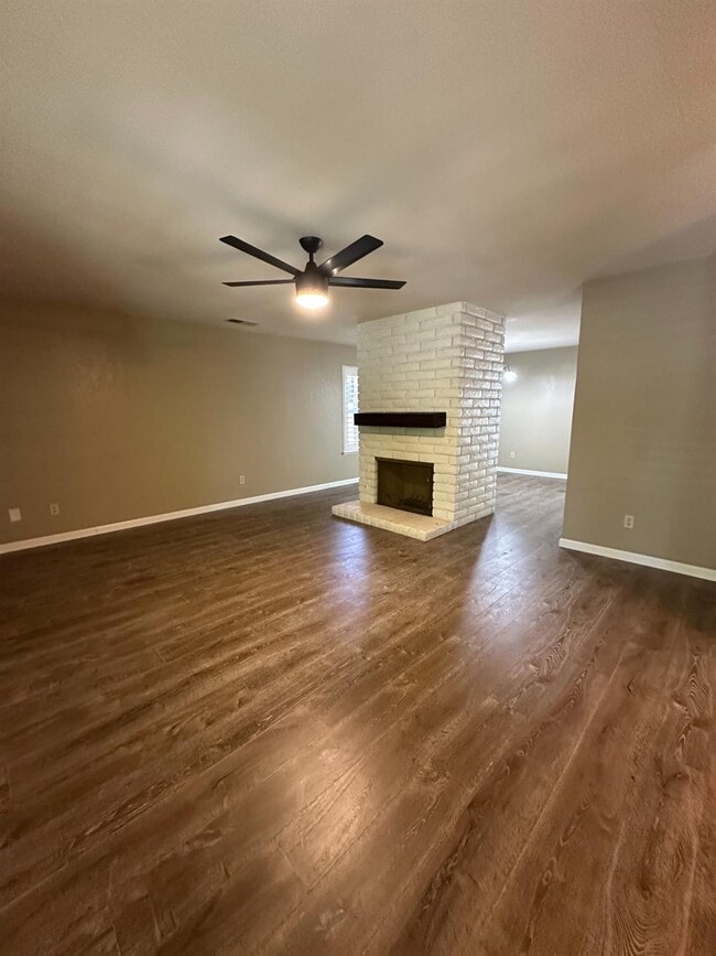 Photo - 5072 N Forkner Ave