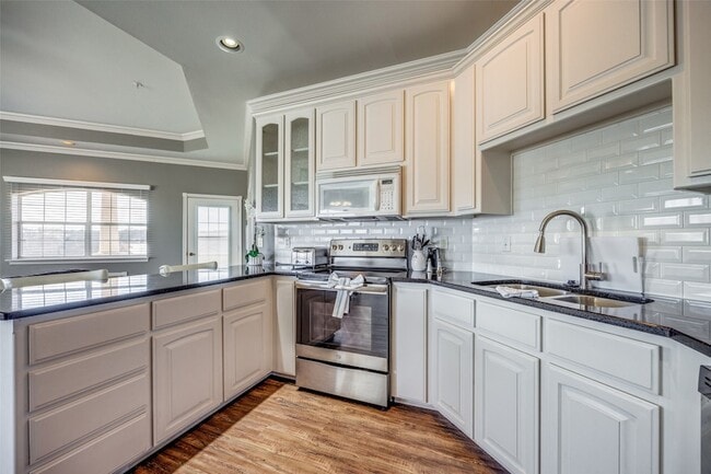 290 Tanglewood Cir Unit 5447/48