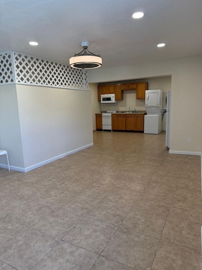 Photo - 1259 Morena Blvd Unidad A