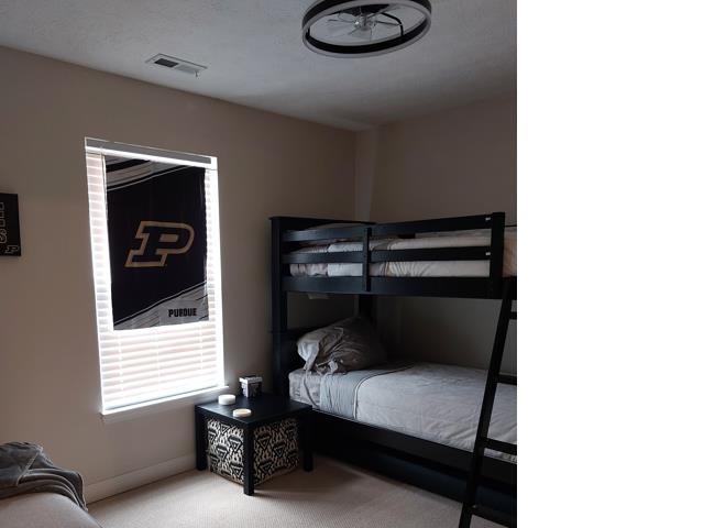 Photo - 697 Matthew St