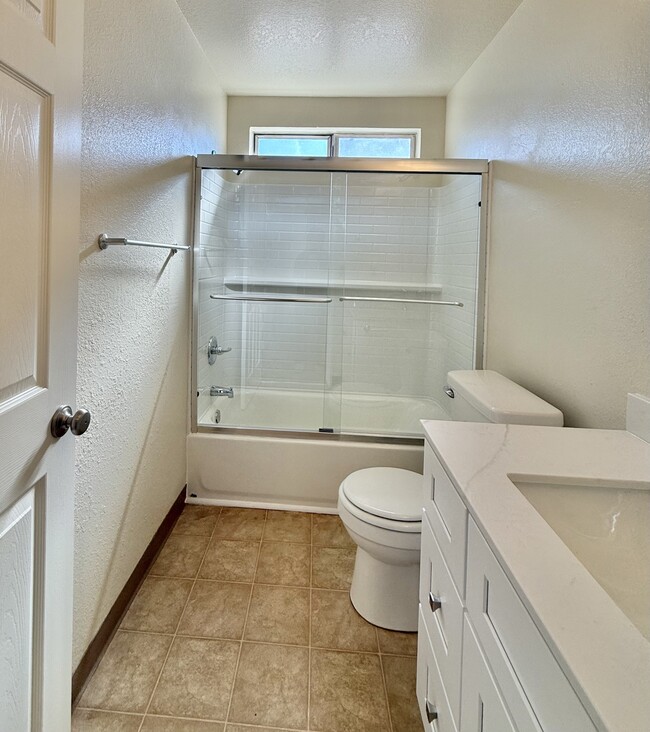 Photo - 200 Northwoods Ave