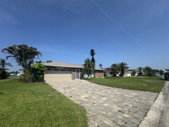Photo - 1725 N Gondola Ct House