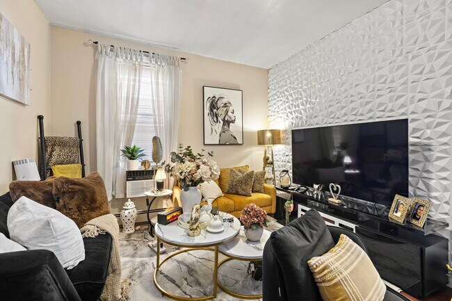 Photo - 804 27th St Unit 2