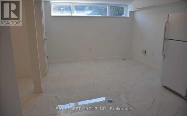 Photo - 185 Taylor Mills Dr N