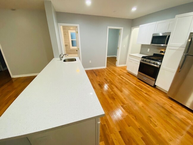Photo - 187 St John St Unit 1st Floor