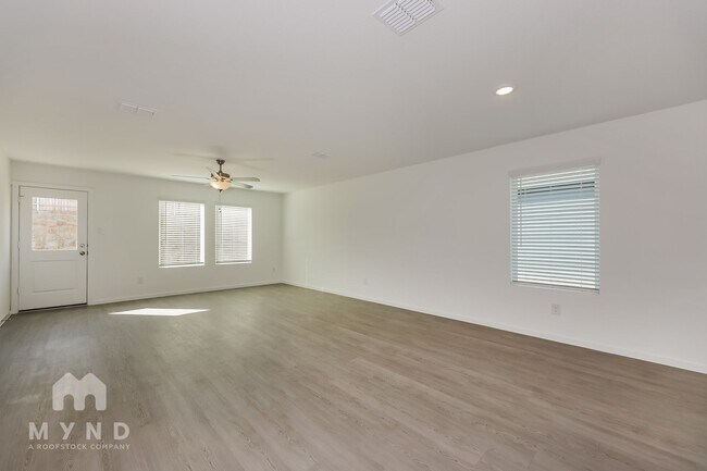 Photo - 2716 Ctr Crk Ln