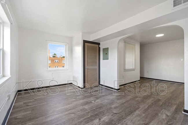 Photo - 144-144 W 9th Ave Unit 2