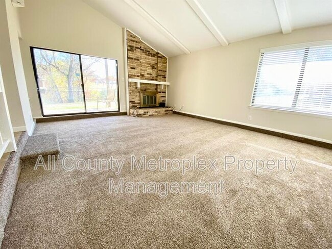 Photo - 1700 Crystal Way