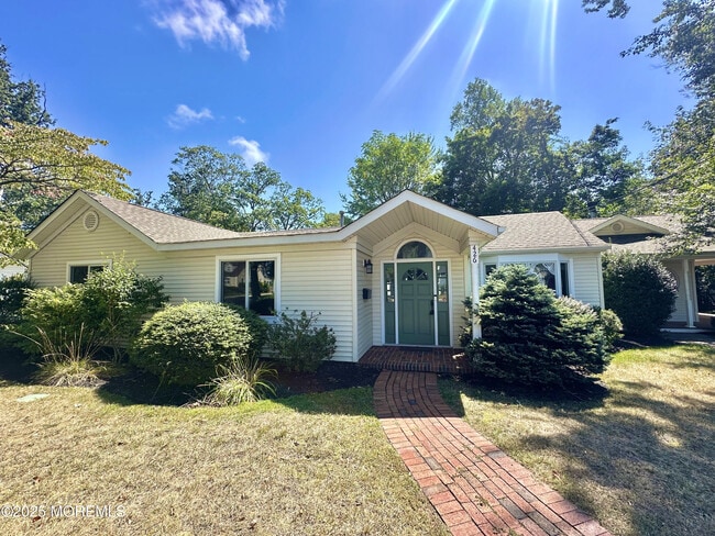 Photo - 426 Harnell Ave