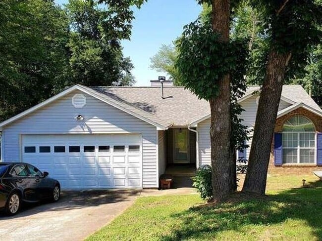 Building Photo - 3911 Landover Dr Rental