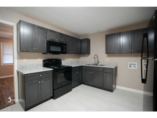 Photo - 2207 Needham St