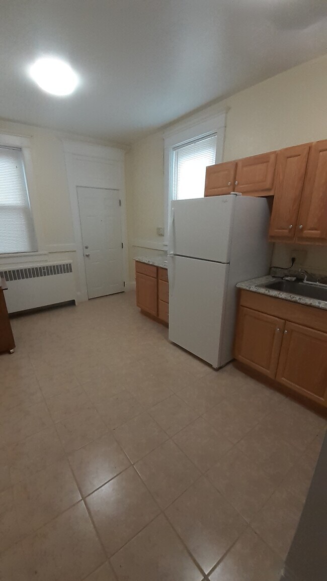 Photo - 607 E 14th Ave