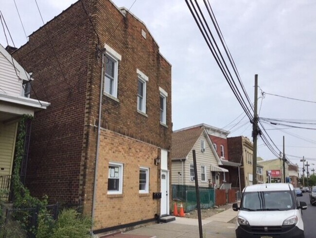 Photo - 688 State St Unit 1