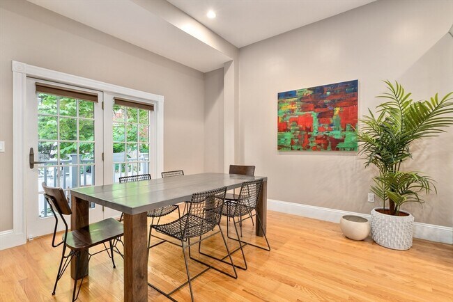 Photo - 175 Harvard St Unidad 1##