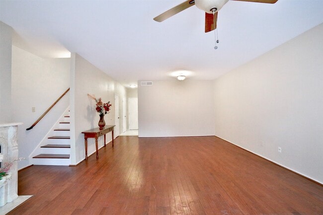 Photo - 532 Wilcrest Dr Unit 532