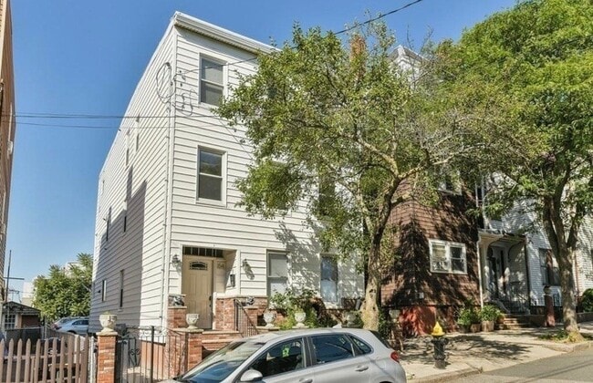 Photo - 154 Webster St Unit 2