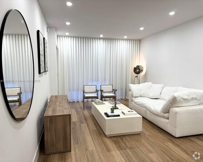 Building Photo - 6630 NW 114th Ave Unit 1524 Rental