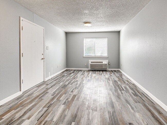 1BR