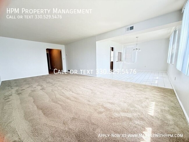 Photo - 3310 Warrensville Center Rd Unit MT-404