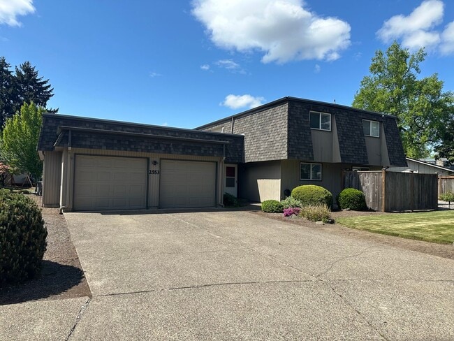 Beautifully updated 3 bedroom 1.5 bath dup... - Beautifully updated 3 bedroom 1.5 bath dup... Casa