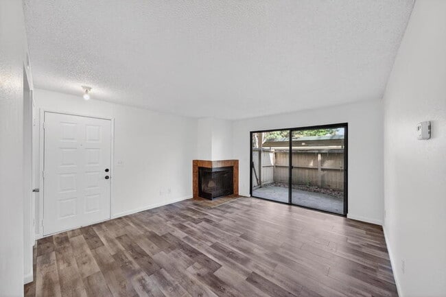 251 Del Verde Cir Unit 3