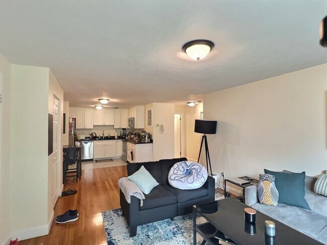 Photo - 217 Kent St Unit 11