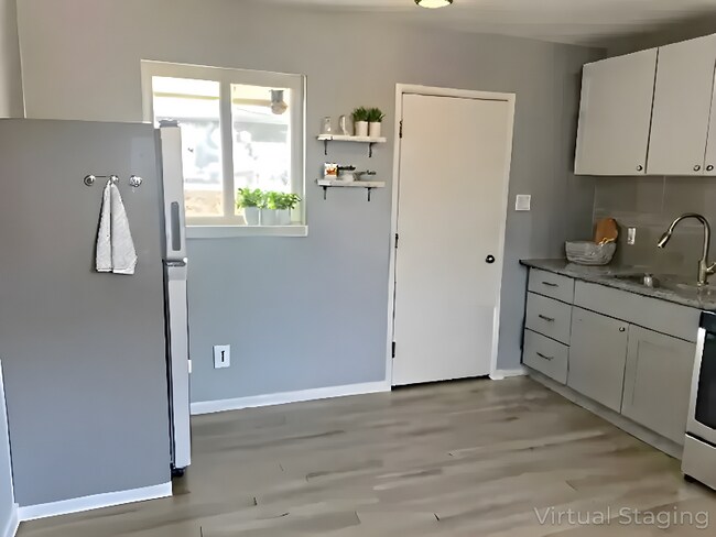 Photo - 8709 Lawson St Unidad 5